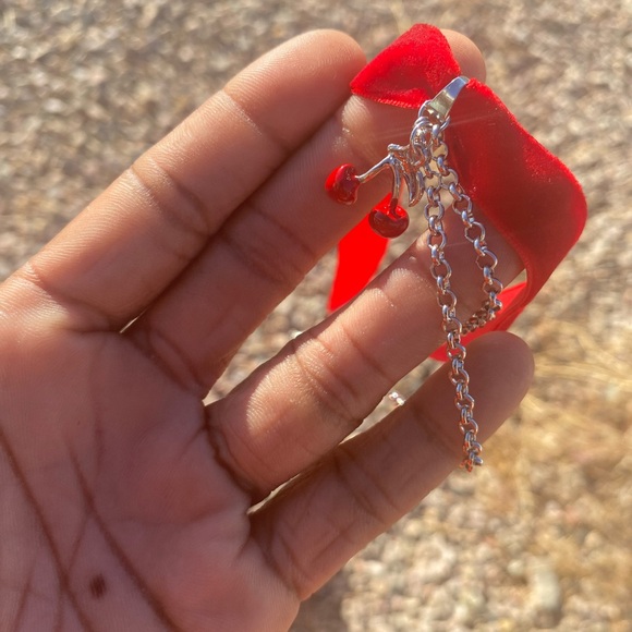 White cherry purse with matching earrings. - Picture 7 of 8